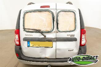 Dacia Logan 1.6-16V Airco Lauréate 7p. picture 30