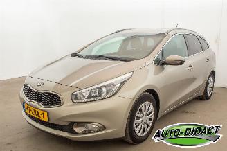Unfallwagen Kia Cee d Sportwagon 1.6 GDI Navi Plus Pack 2012/12