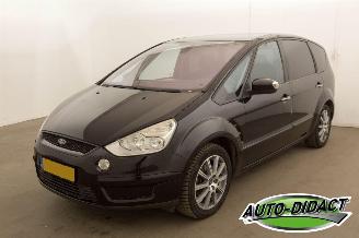 Damaged car Ford S-Max 2.0-16V 7Pers. Airco 2008/4