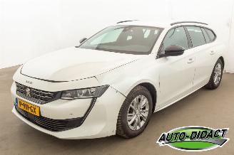 Damaged car Peugeot 508 SW 1.2 Automaat Puretech Active Pack Business 2022/3
