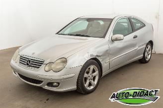 Auto incidentate Mercedes C-klasse C220 Clima Leder 2005/4