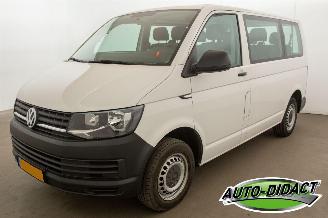 Damaged car Volkswagen Transporter Kombi 2.0 TDI Airco 9 persoons 2016/9
