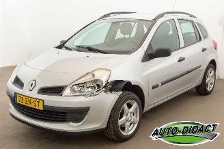 Coche accidentado Renault Clio 1.2-16V Airco Expression 2008/4