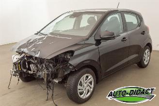 krockskadad bil auto Hyundai I-10 1.0 Comfort Airco 2023/12