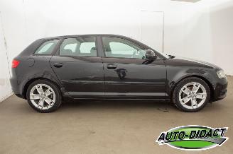 Audi A3 1.6 TDI Clima Navi Leder picture 37