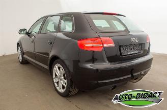 Audi A3 1.6 TDI Clima Navi Leder picture 3