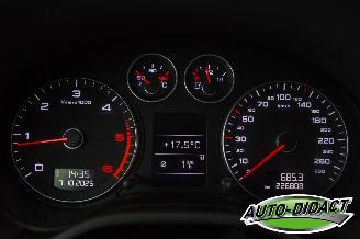 Audi A3 1.6 TDI Clima Navi Leder picture 6