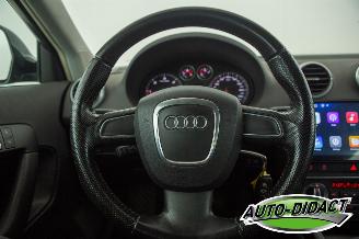 Audi A3 1.6 TDI Clima Navi Leder picture 5
