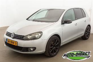 Schadeauto Volkswagen Golf 1.6 TDI Automaat Clima Camera 2011/8