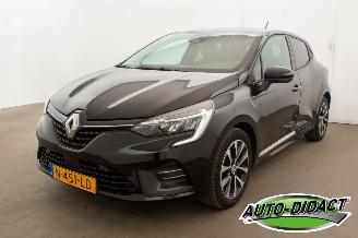 skadebil auto Renault Clio 1.0 TCe Bi-Fuel Zen 101.314 km Navi 2021/11