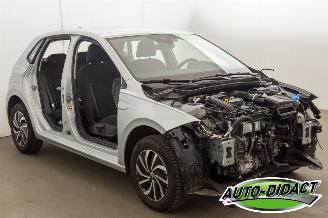 Volkswagen Polo 1.0 TSI Life 8226 km NAP Airco Navi picture 2