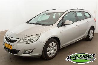 Avarii autoturisme Opel Astra Sports Tourer 1.4 Edition Clima Navi 2011/2