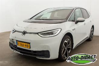 Vaurioauto  passenger cars Volkswagen ID.3 First Plus 58 kWh Clima Camera 2020/12