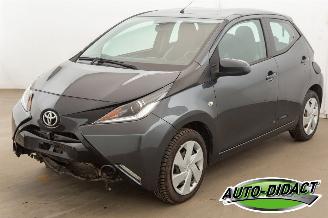 krockskadad bil auto Toyota Aygo 1.0 Airco Camera 2014/11