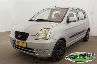 Vaurioauto  passenger cars Kia Picanto 1.0 Light 2008/2
