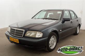 damaged passenger cars Mercedes C-klasse 180 Airco 1999/2