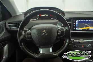 Peugeot 308 1.2 Clima Navi picture 5