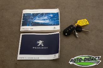 Peugeot 308 1.2 Clima Navi picture 26