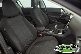 Peugeot 308 1.2 Clima Navi picture 18