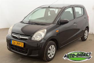 skadebil auto Daihatsu Cuore 1.0 Automaat 68.815 km NAP Airco 2009/7