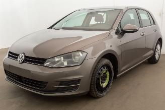 Schadeauto Volkswagen Golf 1.6 TDI Clima Navi 2014/1