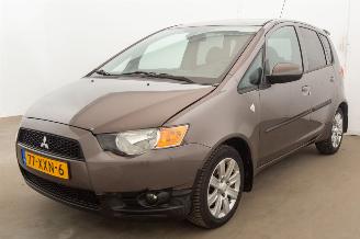 skadebil auto Mitsubishi Colt 1.3 Edition Two Airco 2012/9