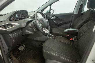 Peugeot 208 1.2 PureTech Automaat 107.250 km Navi Clima Allure picture 25