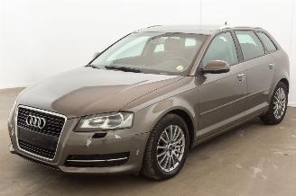 krockskadad bil auto Audi A3 1.6 TDI Navi Clima Leder 2011/10