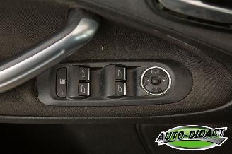 Ford Galaxy 2.0-16V 7p. Clima Ghia Limited picture 10