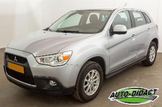Damaged car Mitsubishi ASX 1.6 Airco Intro Edition ClearTec 2011/8