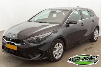 Schadeauto Kia Cee d 1.0 T-GDi 47.565 km Clima Navi Camera DynamicLine 2023/7