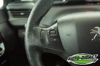 Peugeot 208 1.2 PureTech 66.812 km NAP Airco Blue Lion picture 14