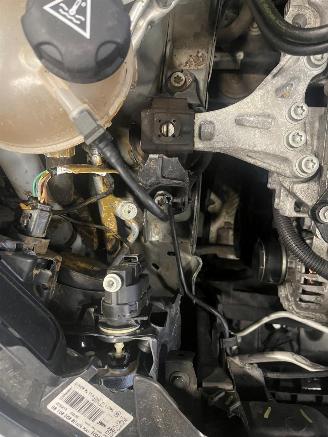 Peugeot 208 1.2 PureTech 66.812 km NAP Airco Blue Lion picture 47