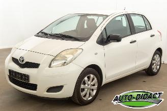 skadebil auto Toyota Yaris 1.0 132.923 km 2009/7