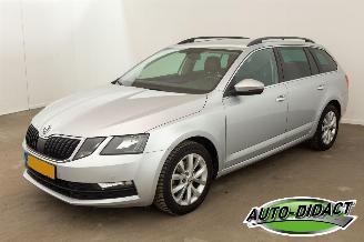 krockskadad bil auto Skoda Octavia 1.5 TSI Automaat Greentech Sport Business 2020/3