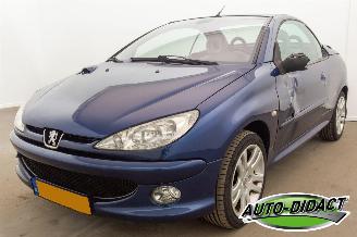 skadebil auto Peugeot 206 CC 2.0-16V Clima Leder 2004/6