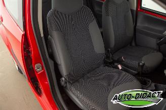 Peugeot 107 1.0-12V XS picture 16