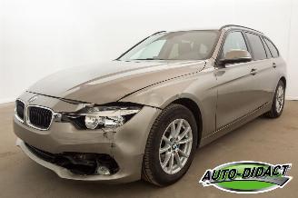 Schadeauto BMW 3-serie 316d Clima Navi Leder 2017/1