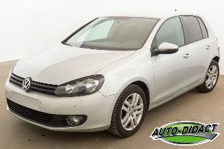 Vaurioauto  passenger cars Volkswagen Golf 1.6 TDI Navi Clima 2010/6