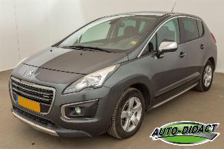 Damaged car Peugeot 3008 2.0 4WD Automaat HDi HYbrid4 Blue Lease Clima Navi 2014/4