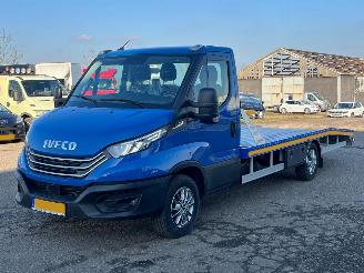 occasion commercial vehicles Iveco Daily Daily 35D18H 3.0 300 Automaat 2024/11