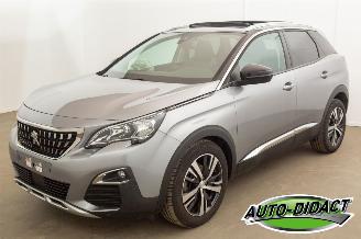 Voiture accidenté Peugeot 3008 1.2 Allure Open Pano Clima Navi Camera 2017/3