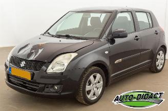 krockskadad bil auto Suzuki Swift 1.3 Shogun Airco 2009/3
