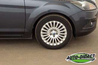 Ford Focus 1.6 Clima Navi Titanium picture 30