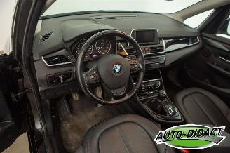 BMW 2-serie 216d Active Tourer Leder Pano Navi Clima picture 27