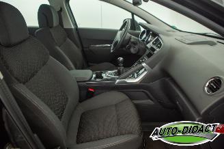 Peugeot 3008 1.2 PureTech Clima Navi Camera Style picture 18