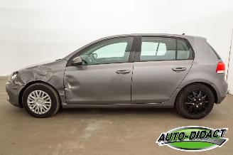 Volkswagen Golf 1.6 TDI BlueMotion Clima picture 34
