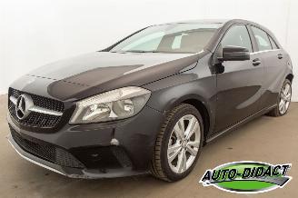 Coche accidentado Mercedes A-klasse 180d Airco Navi Half Leder 2016/11