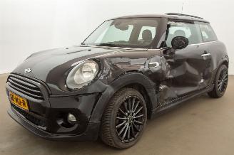 Coche accidentado Mini Cooper 1.5 Cooper Automaat Navi Clima Leder Chili Business 2015/6