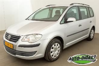damaged passenger cars Volkswagen Touran 1.6 Airco 5pers Trendline Business 2007/6